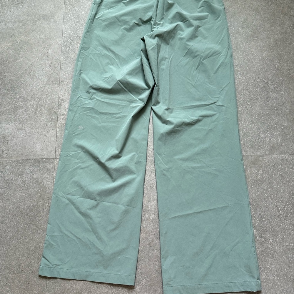 NWOT ALO high rise trouser pants Mint color Sz Medium - Picture 3 of 7